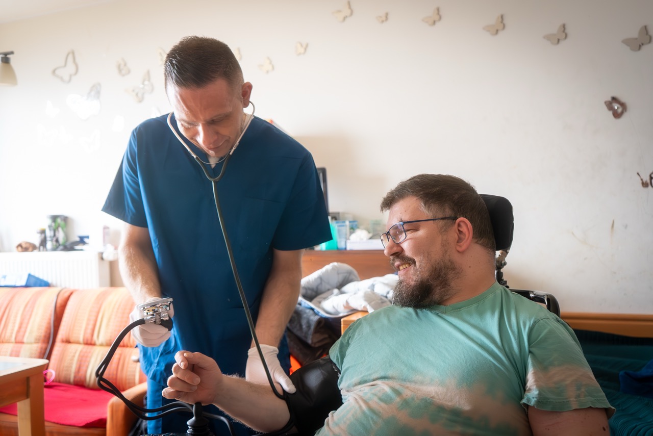 Groß (DSC00405-Enhanced-NR)