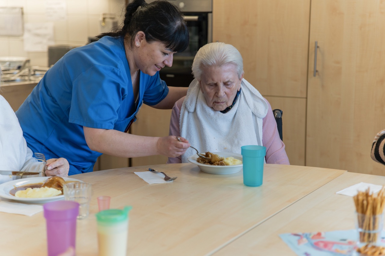 Groß (Seniorenstift am Obermain048)